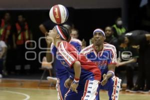 THE HARLEM GLOBETROTTERS