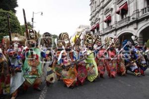 DESFILE DE HUEHUES