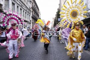 DESFILE DE HUEHUES