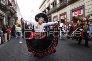 DESFILE DE HUEHUES