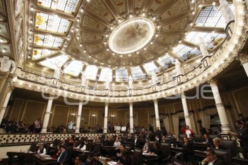 CONGRESO . SESIÓN PÚBLICA ORDINARIA