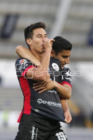 FÚTBOL . LOBOS BUAP VS PUMAS