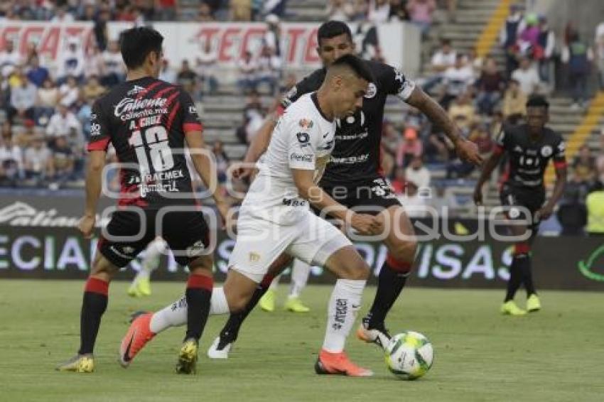 FÚTBOL . LOBOS BUAP VS PUMAS