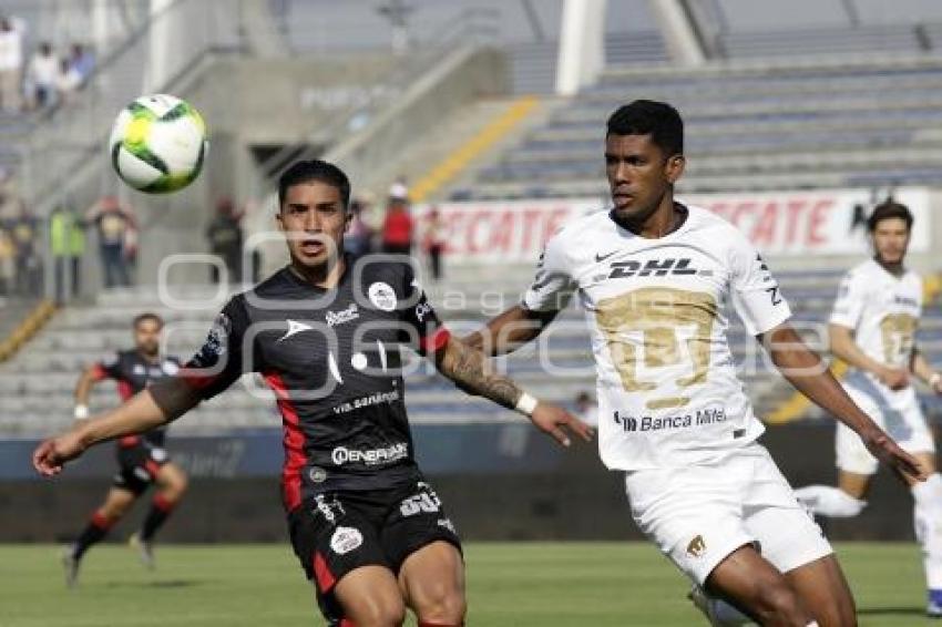 FÚTBOL . LOBOS BUAP VS PUMAS