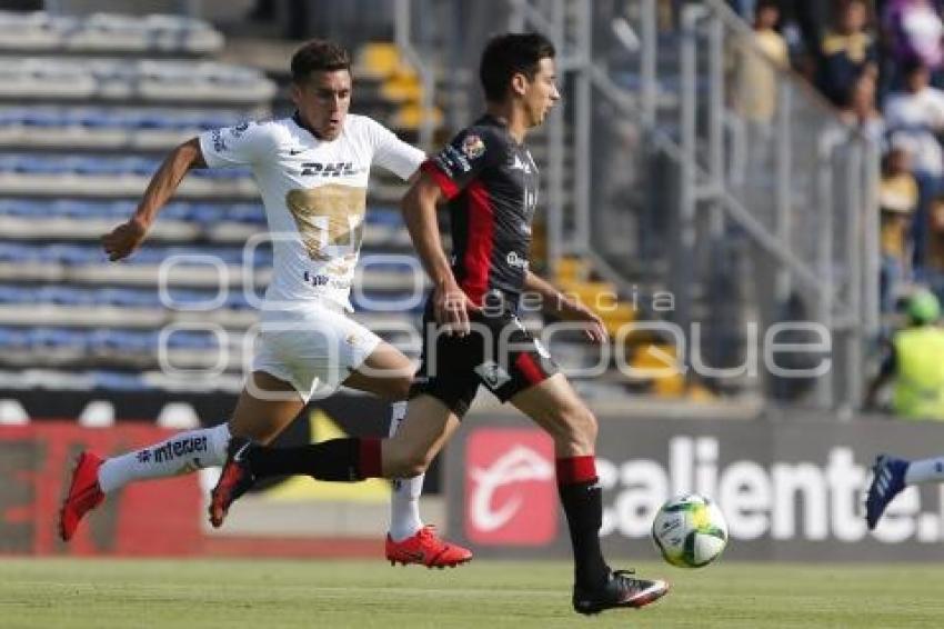 FÚTBOL . LOBOS BUAP VS PUMAS