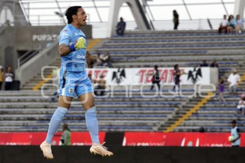 FÚTBOL . LOBOS BUAP VS PUMAS