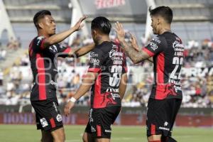 FÚTBOL . LOBOS BUAP VS PUMAS