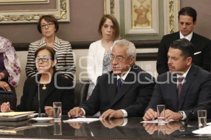 PARLAMENTO DE MUJERES