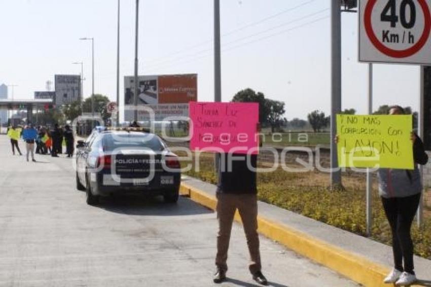 AMLO MANIFESTACIÓN . AUTOPISTA