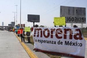 AMLO MANIFESTACIÓN . AUTOPISTA