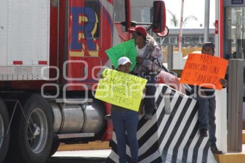 AMLO MANIFESTACIÓN . AUTOPISTA