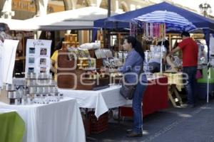 VENDEDORES FERIA DEL LIBRO