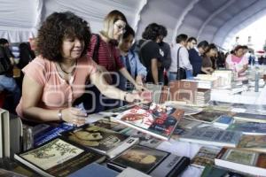 GOBIERNO MUNICIPAL . FERIA DEL LIBRO