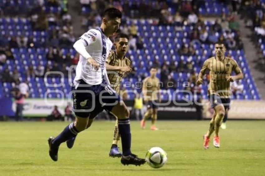 FÚTBOL . CLUB PUEBLA VS PUMAS