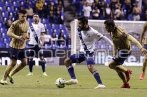 FÚTBOL . CLUB PUEBLA VS PUMAS