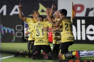 FÚTBOL . MONARCAS VS LOBOS BUAP