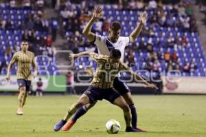 FÚTBOL . CLUB PUEBLA VS PUMAS