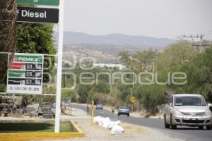 PRECIO GASOLINA . ACATLÁN