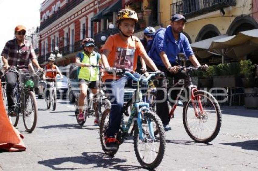 RODADA A FAVOR DE LA CICLOVÍA