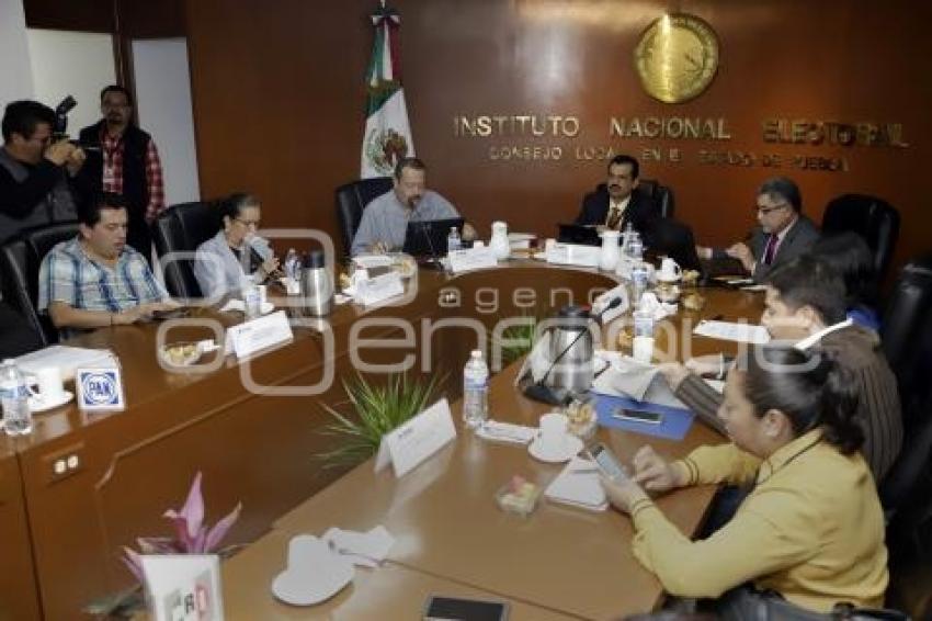 INE . SESIÓN EXTRAORDINARIA