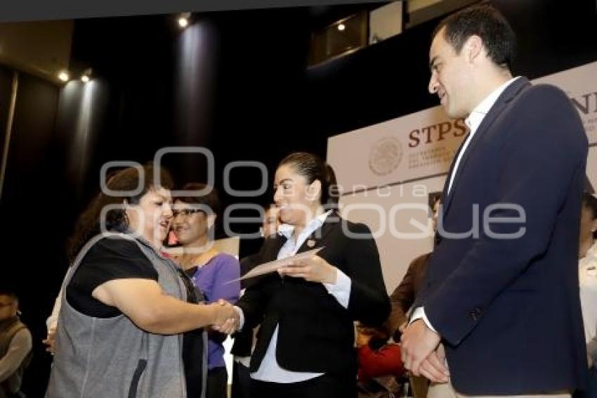 FERIA DEL EMPLEO DE LA MUJER