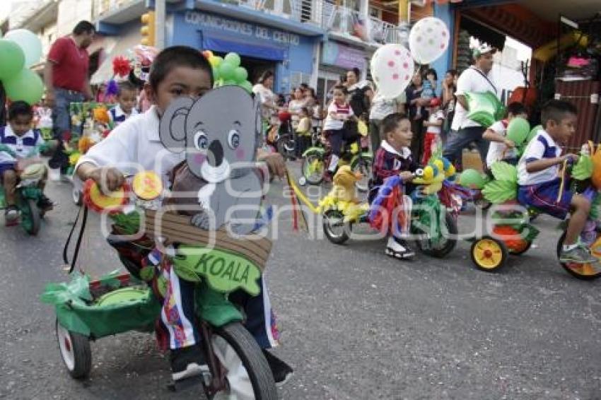 DESFILE DE LA PRIMAVERA . ACATLÁN