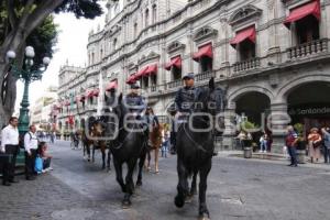 POLICÍA MONTADA