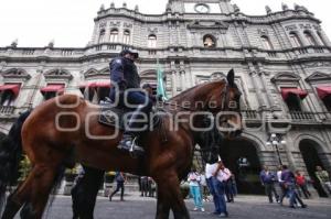 POLICÍA MONTADA