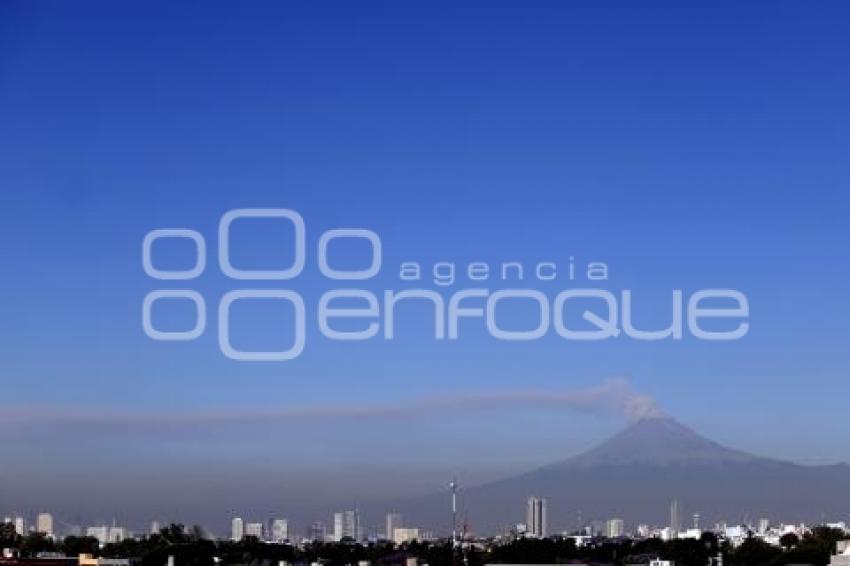 VOLCÁN POPOCATÉPETL . FUMAROLA