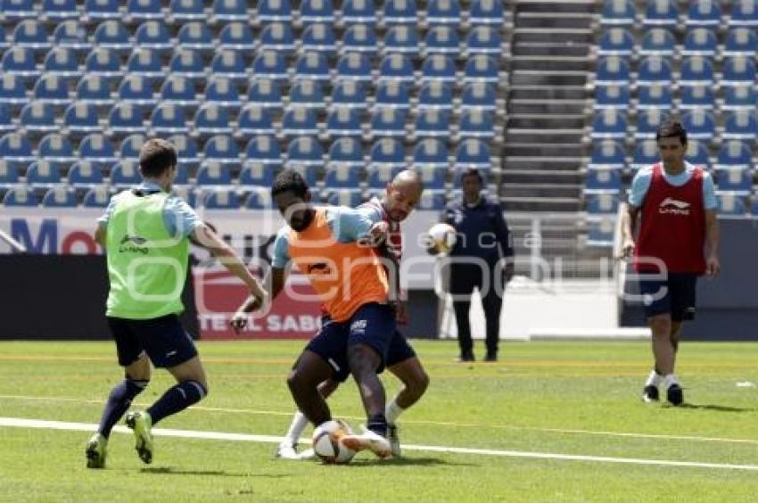 ENTRENAMIENTO CLUB PUEBLA