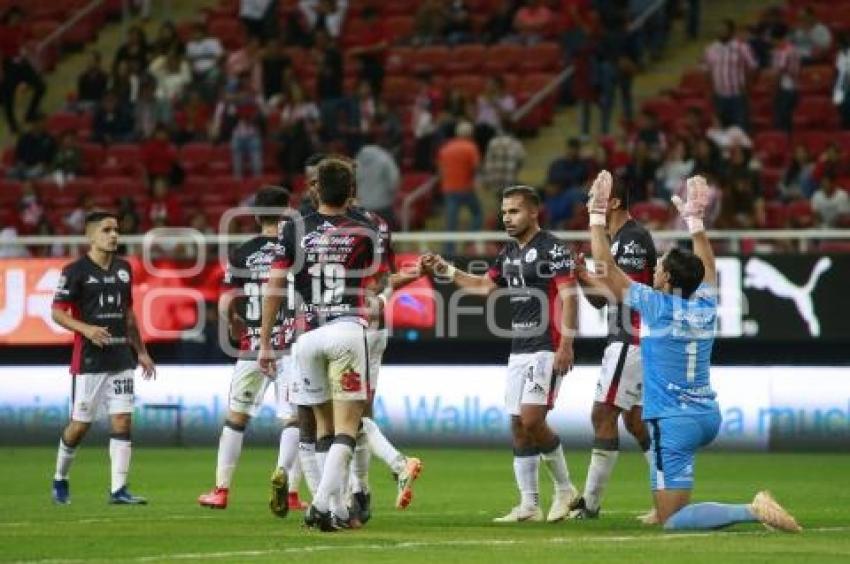 FÚTBOL . CHIVAS VS LOBOS