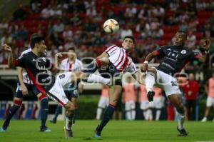 FÚTBOL . CHIVAS VS LOBOS