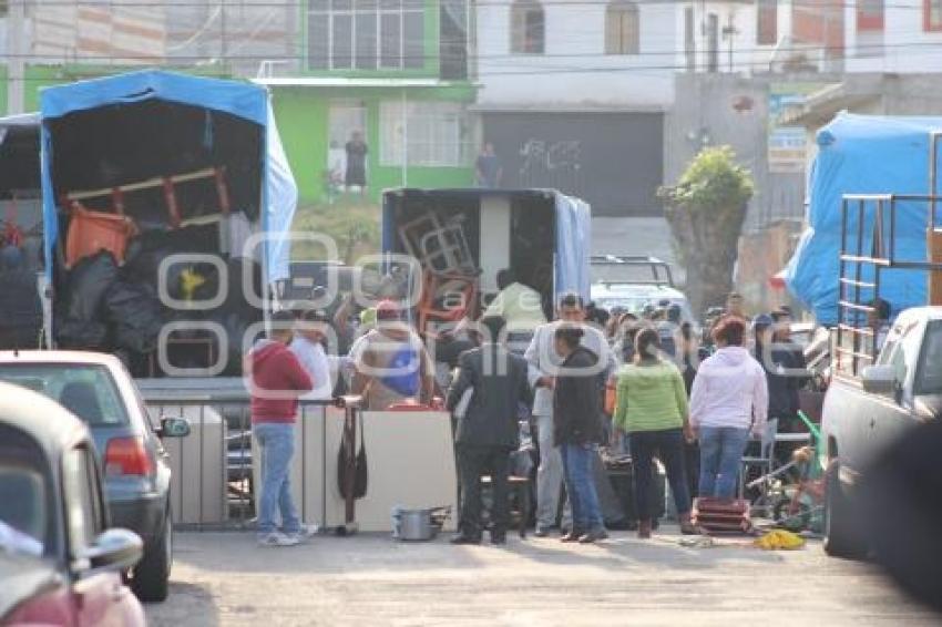 POLICÍA . DESALOJO