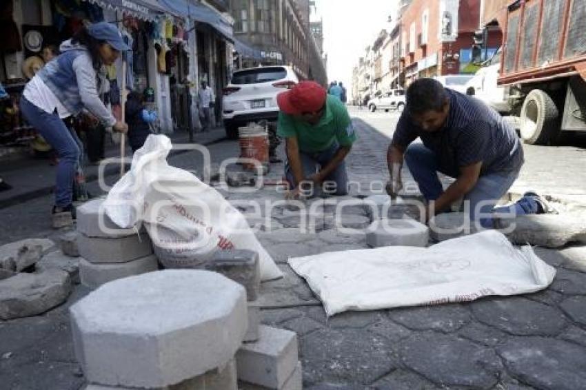 MEJORAS CENTRO HISTÓRICO . COMERCIANTES AMBULANTES