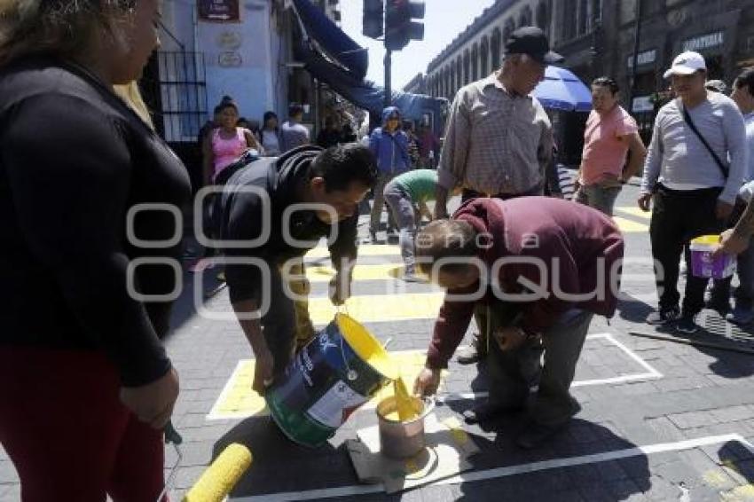 MEJORAS CENTRO HISTÓRICO . COMERCIANTES AMBULANTES