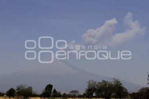 VOLCÁN POPOCATÉPETL . FUMAROLA