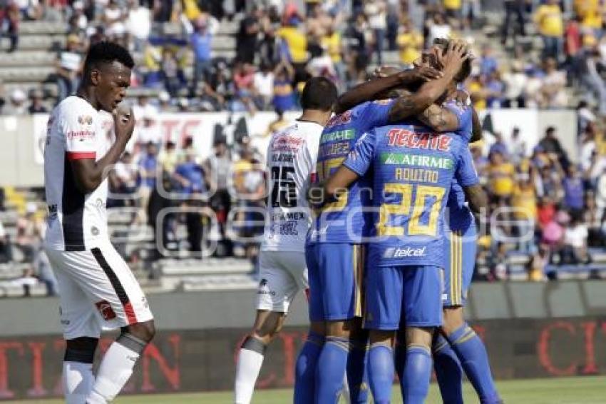 FÚTBOL . LOBOS BUAP VS TIGRES