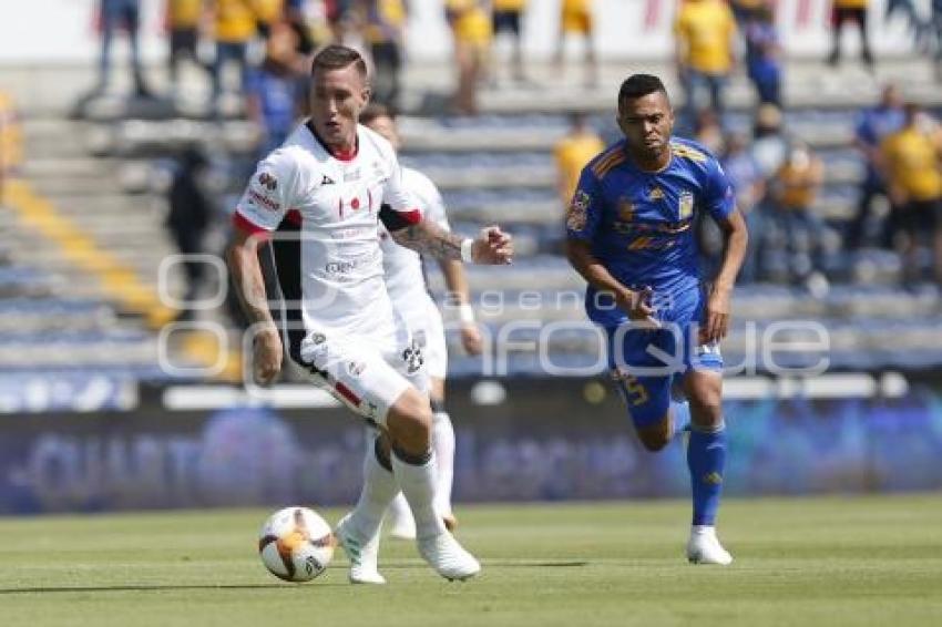 FÚTBOL . LOBOS BUAP VS TIGRES