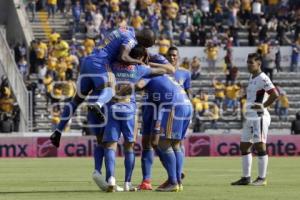 FÚTBOL . LOBOS BUAP VS TIGRES