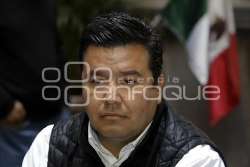 JESÚS ZALDÍVAR