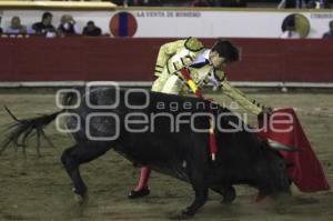 TOROS . ESAÚ FERNÁNDEZ