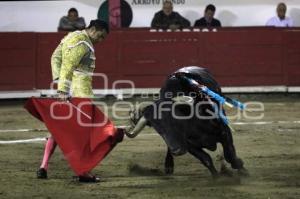 TOROS . IGNACIO GARIBAY