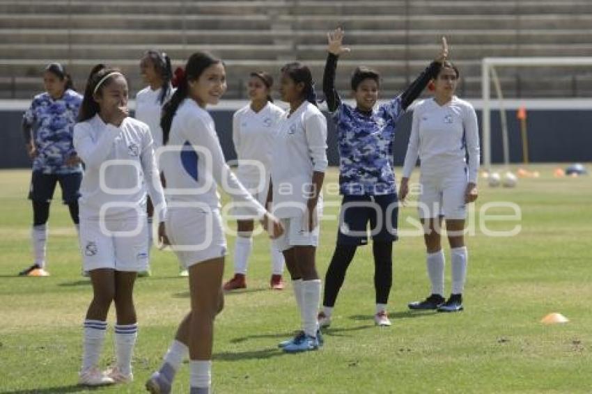 CLUB PUEBLA FEMENIL . ENTRENAMIENTO