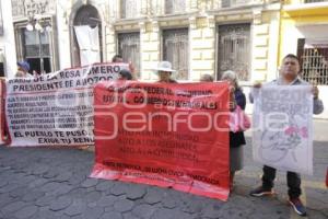 HABITANTES DE AMOZOC . MANIFESTACIÓN