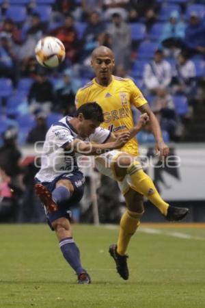 FUTBOL . CLUB PUEBLA VS TIGRES