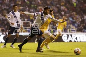 FUTBOL . CLUB PUEBLA VS TIGRES