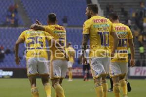 FUTBOL . CLUB PUEBLA VS TIGRES