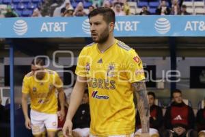 FUTBOL . CLUB PUEBLA VS TIGRES