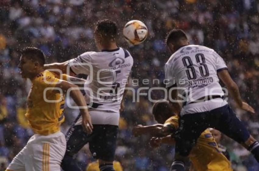 FUTBOL . CLUB PUEBLA VS TIGRES