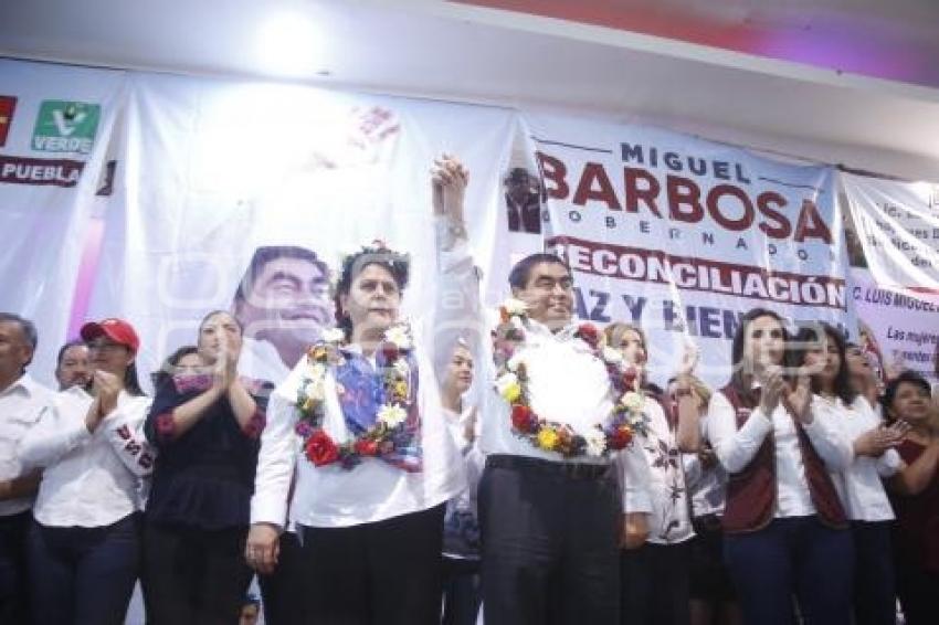 MIGUEL BARBOSA . REUNIÓN CON MUJERES